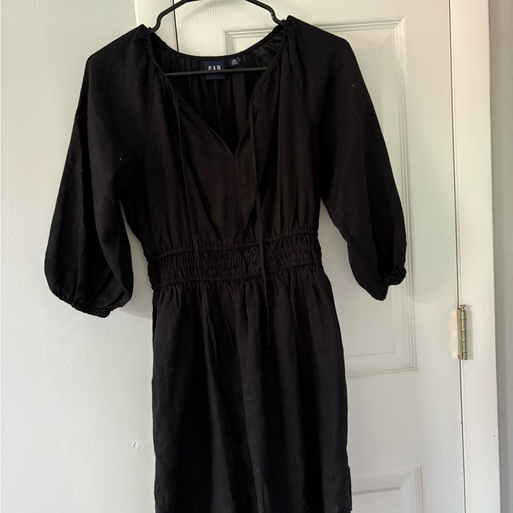 GAP Black Sheath Dress with V-neck and Bishop Sleeves